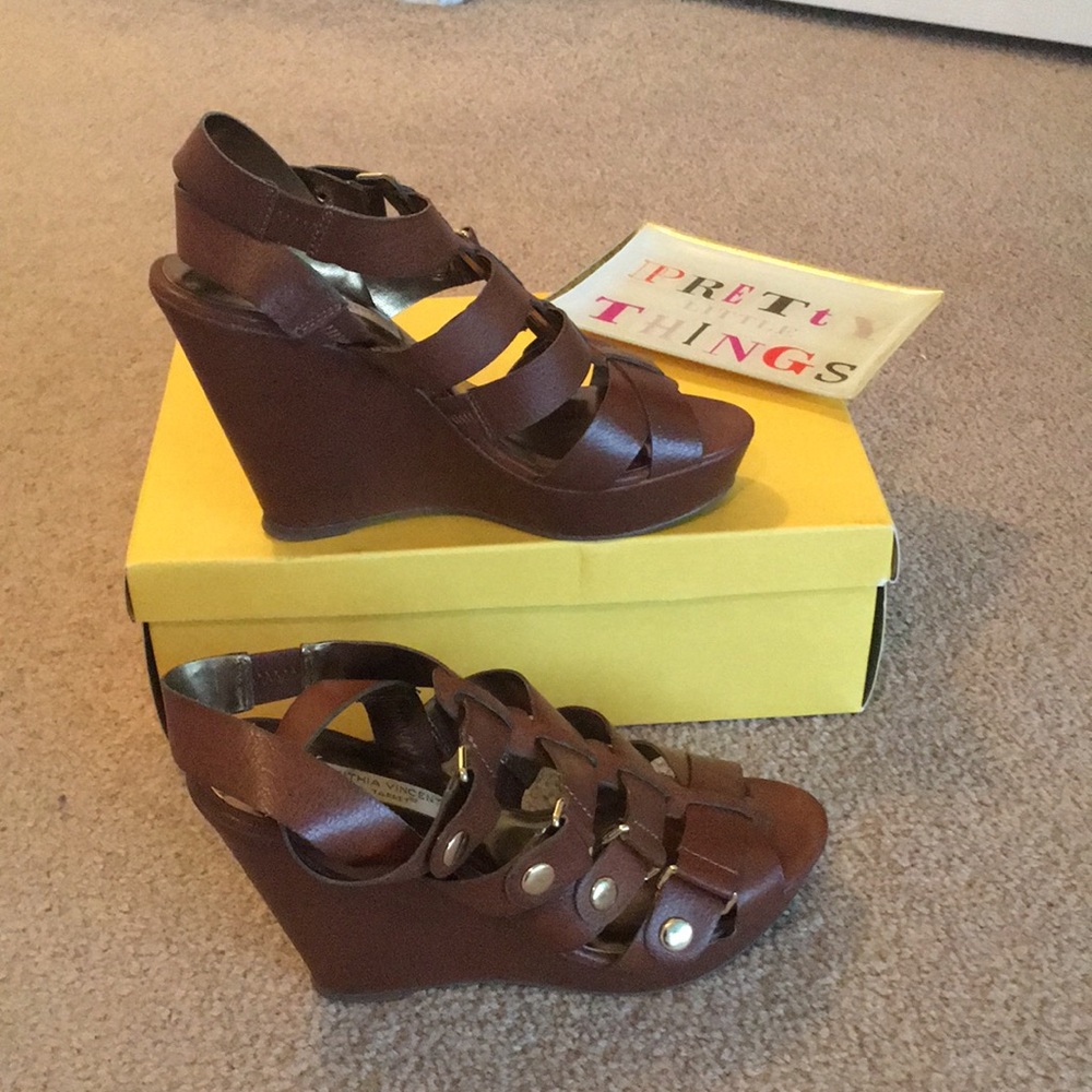 Cynthia Vincent for Target; wedged sandal; size 8